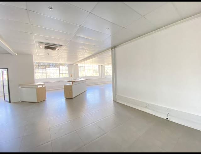 250M² OFFICE TO LET IN WOODSTOCK